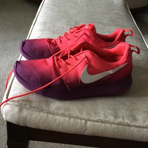 Nike Roshe Run Pink/Orange/Purple Ombré sneakers - Picture 2 of 6